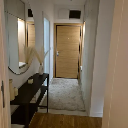 Knezev Park Lux 아파트 *