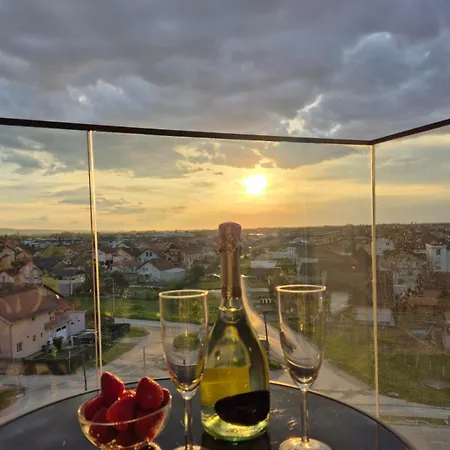 Knezev Park Lux 아파트